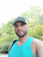 A picture of a participant who wants to get to know each other and get married
