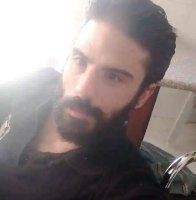 Une photo d’un participant qui veut faire connaissance et se marier